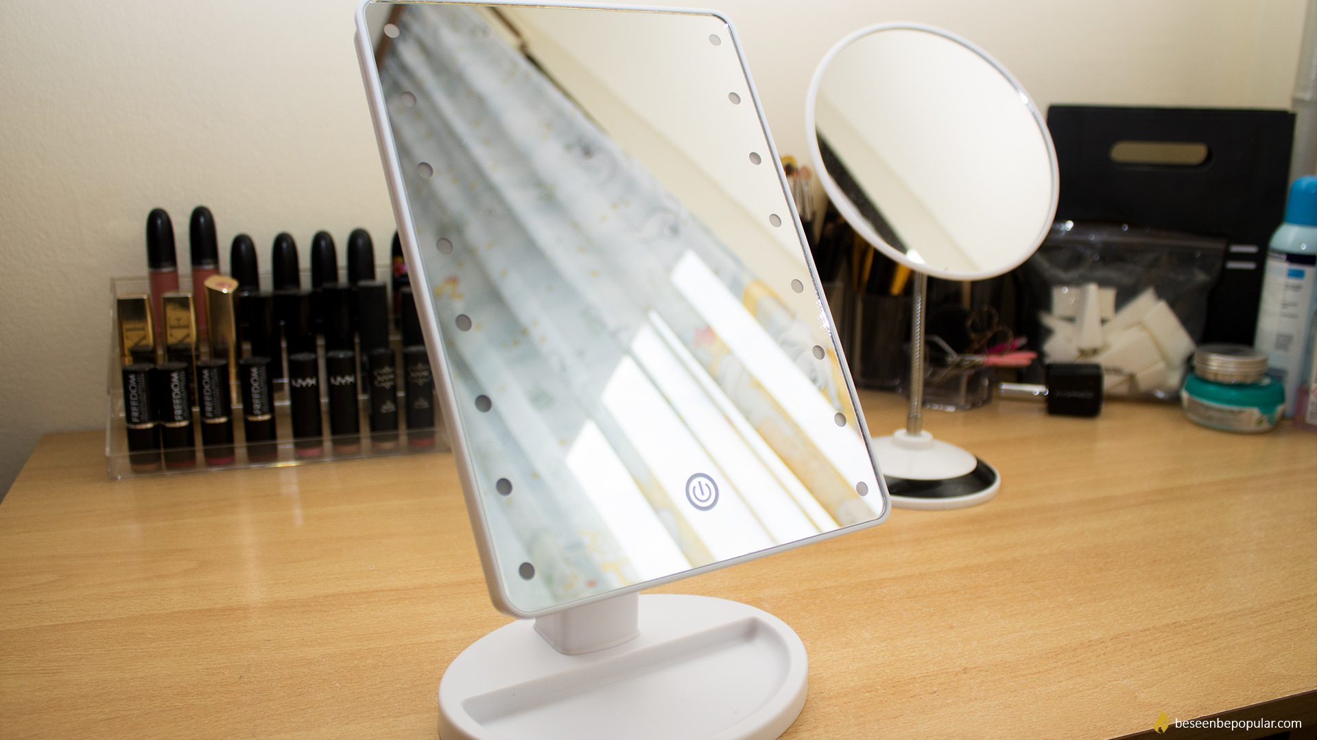 Must have makeup mirror for all beauty lovers