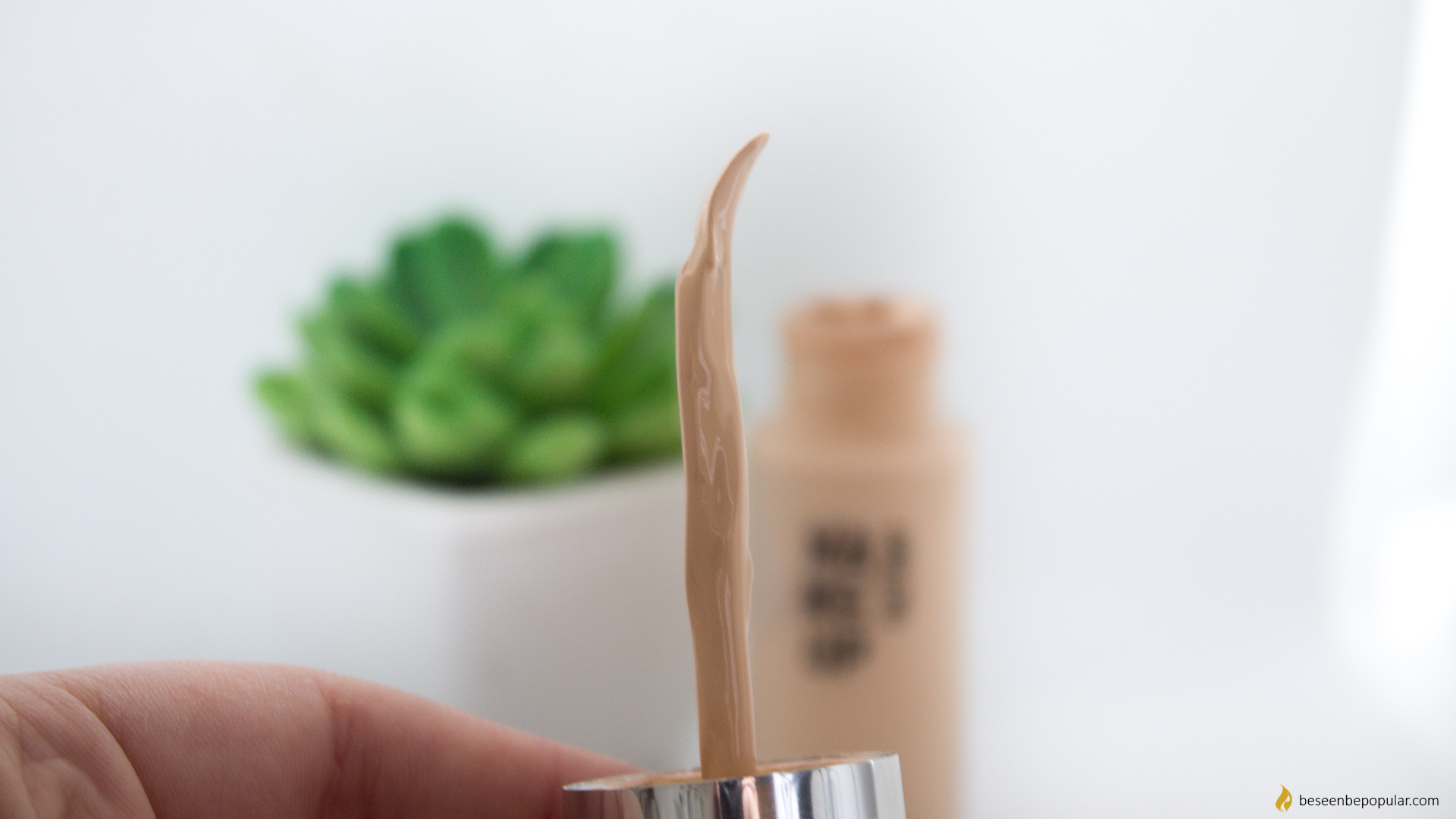 Makeup Factory Oil free foundation review - beseenbepopular