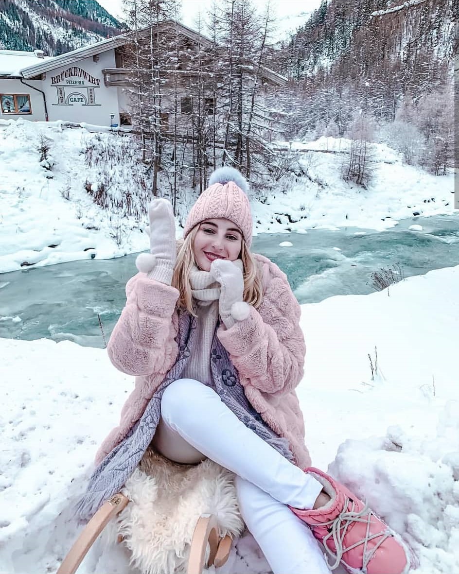 What are influencers wearing during winter?