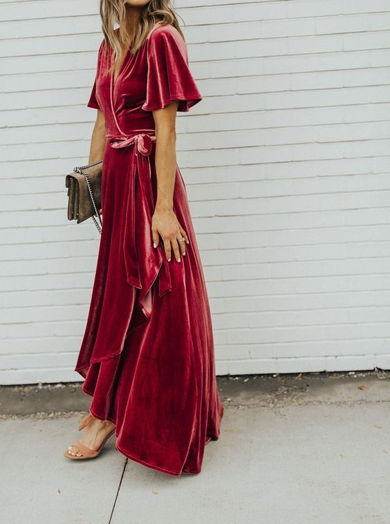 These are irresistible outfits for wedding guests