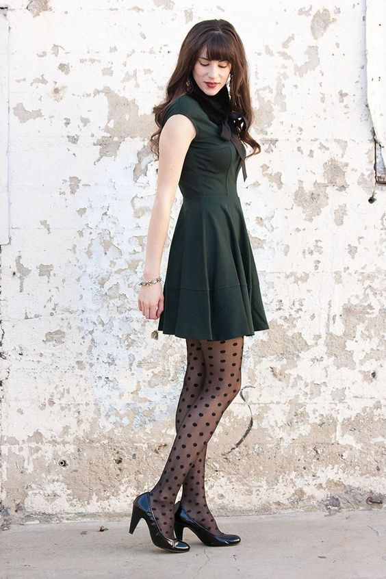  We replace our bare legs with these cool pantyhose